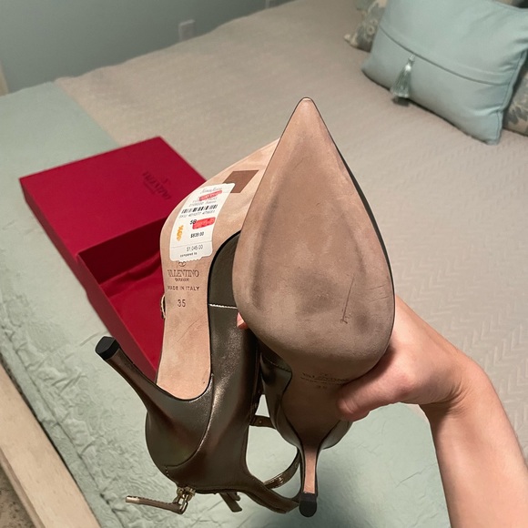 NIB Valentino Heels - Picture 8 of 12